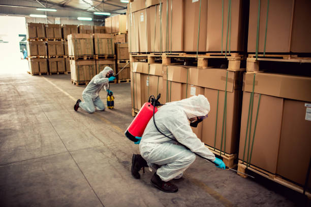 Best Mosquito Control Services  in Oliver, PA